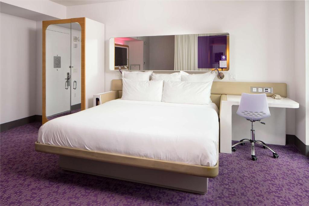 YOTEL New York Times Square