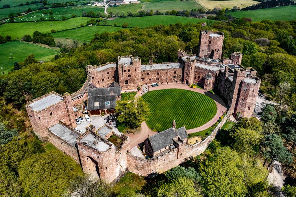 Peckforton Castle (Tarporley) 