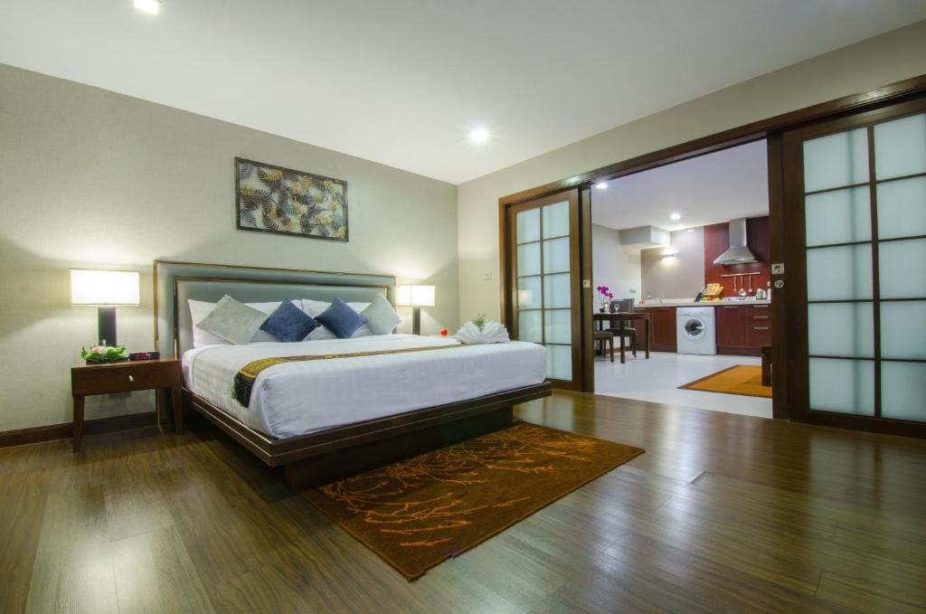 Grand Asoke Suites Boutique Residence