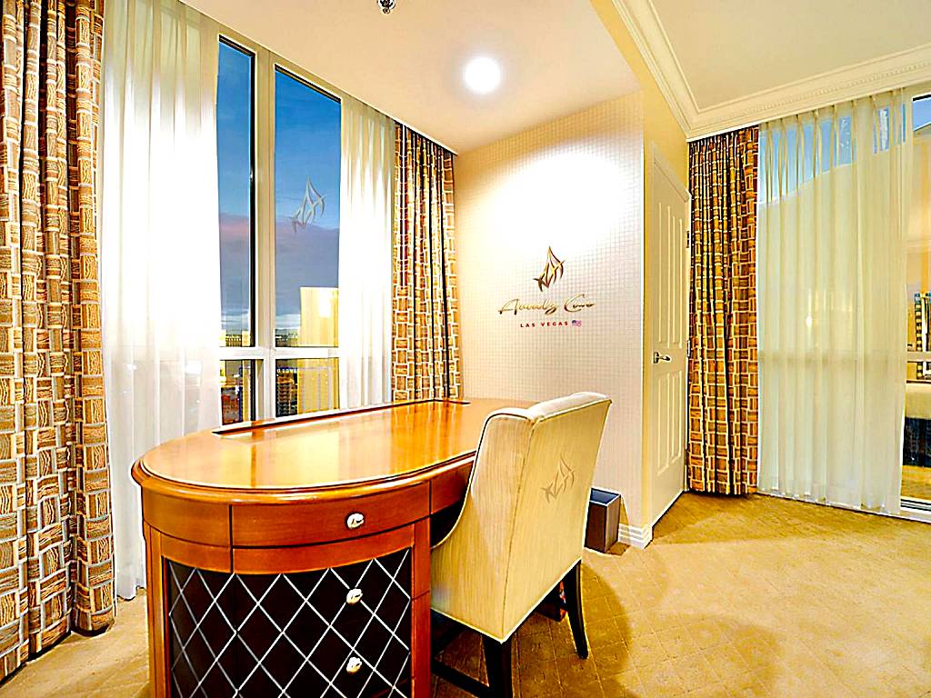 Amalz 1 Bedroom 2 Bathroom Balcony Suites at Mgm Signature !