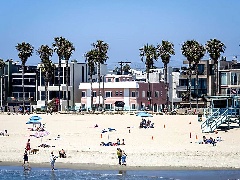 Venice on the Beach Hotel