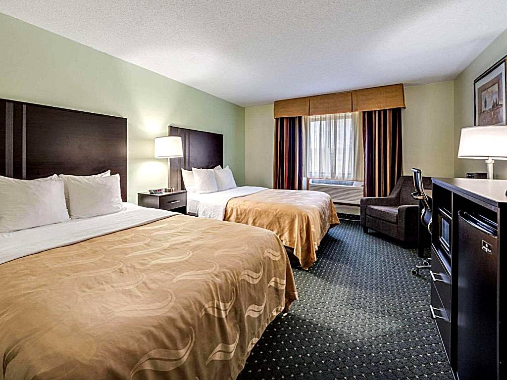 Quality Inn & Suites South: Queen Room with Two Queen Beds - Non-Smoking