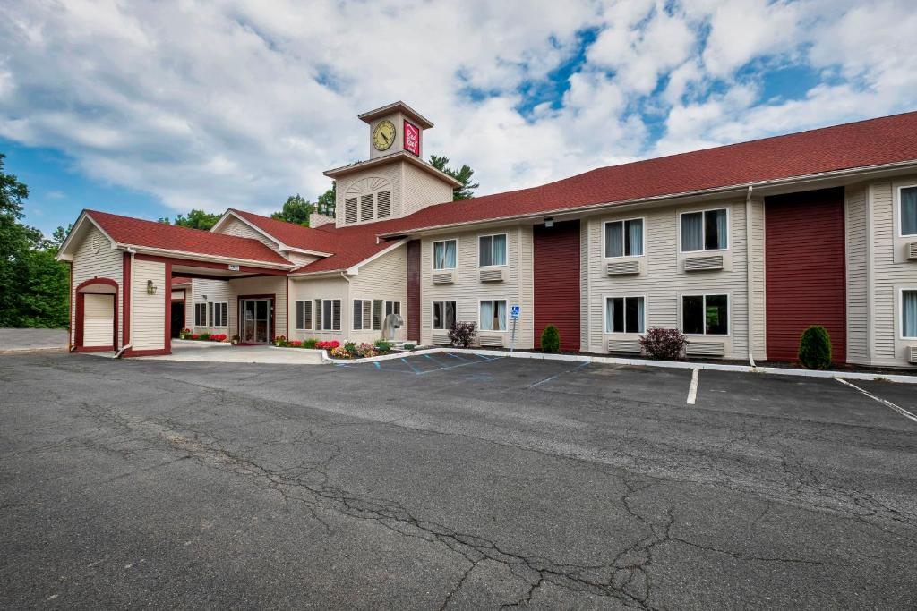 Red Roof Inn Clifton Park