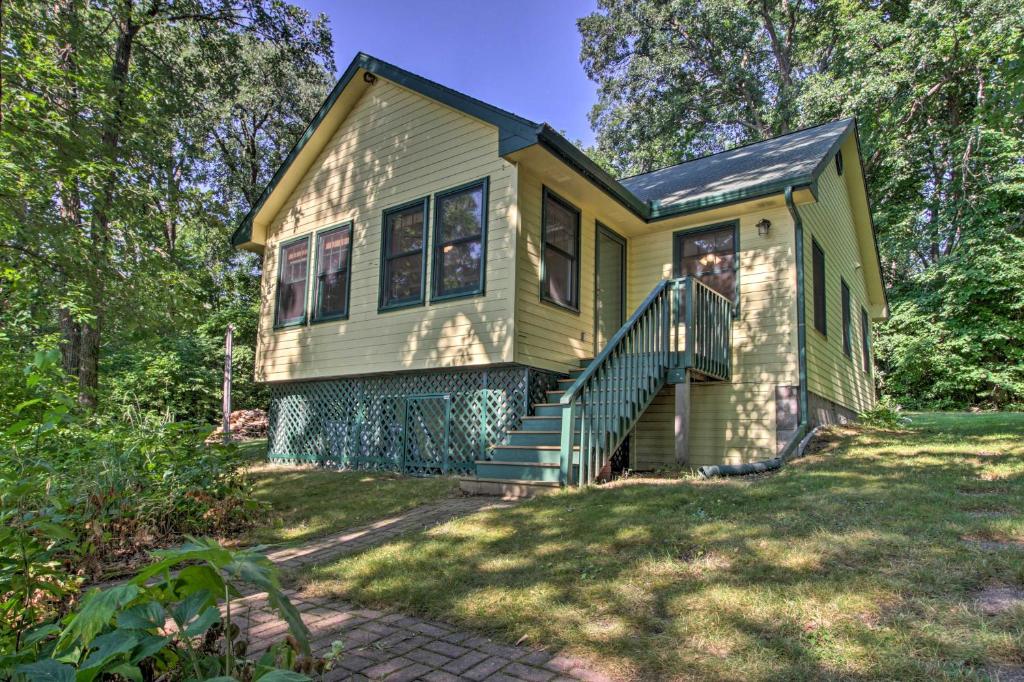 Waterfront Leech Lake Cabin with Dock, Fire Pit