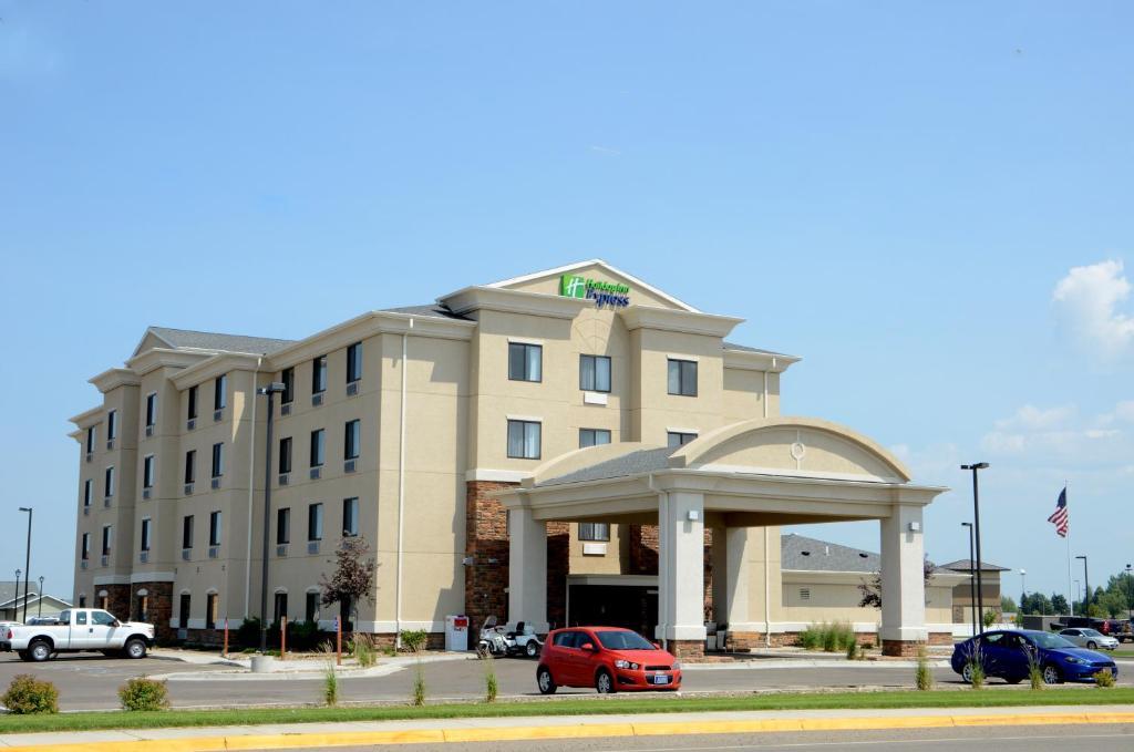 Holiday Inn Express & Suites Sidney, an IHG Hotel