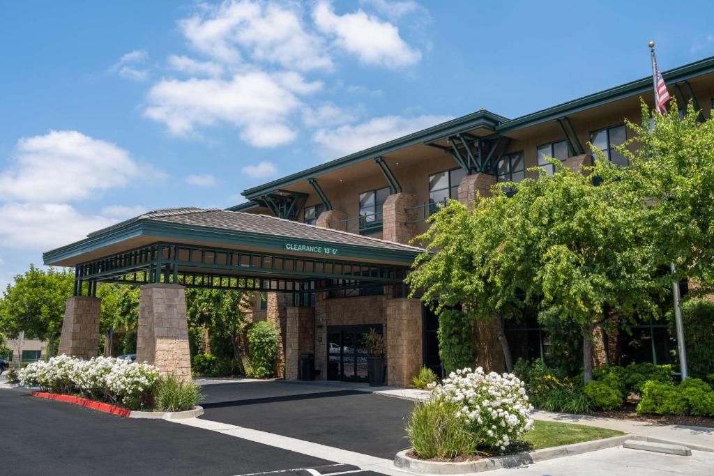 Hampton Inn & Suites Agoura Hills