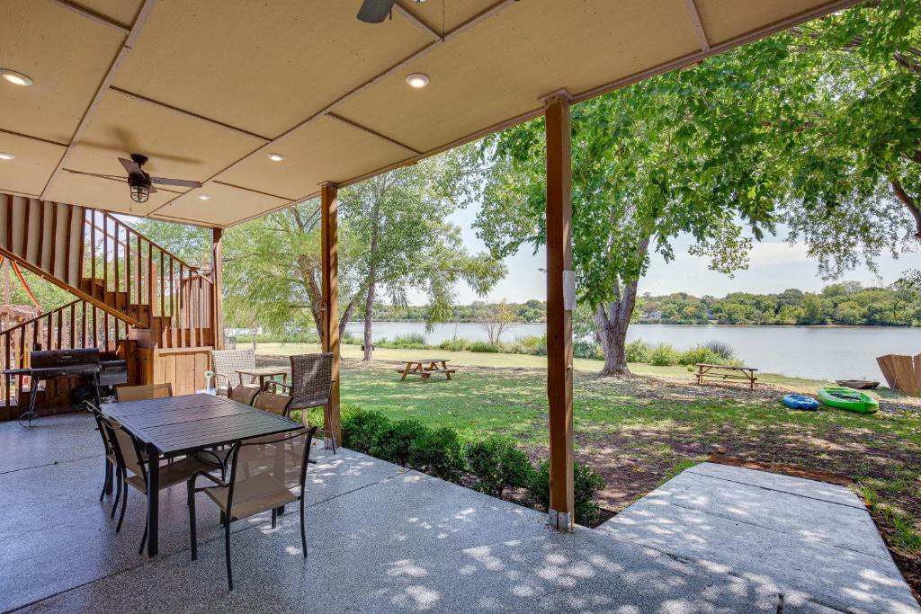 Rockwall Lake Home with Large Yard and Playground!