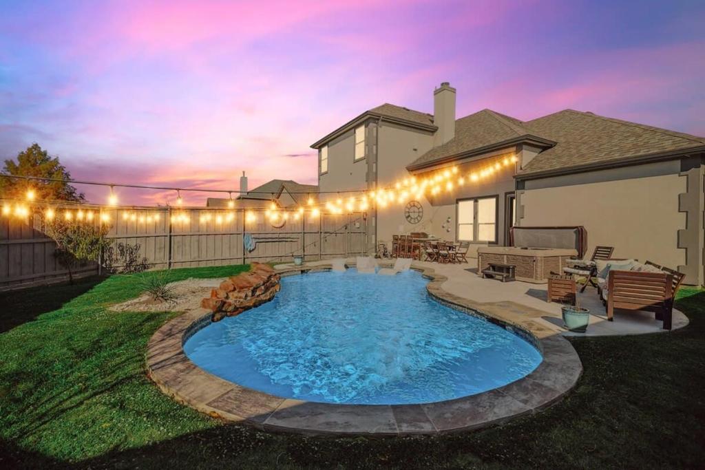 Texan Sunny Oasis 5 BED Private Pool Hot tub