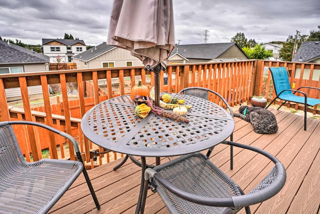 Springfield Apt with Deck and Central Location!