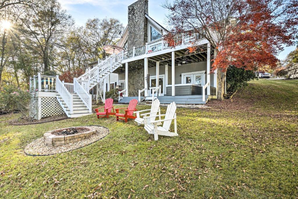 Lake Hartwell Home with Private Dock and Hot Tub!